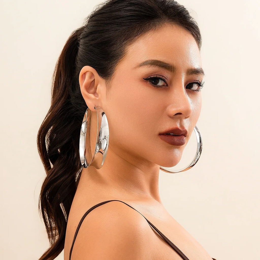 Exaggerated Big Hollow Out Round Hoop Earrings for Women Fashion Circle Shape Ear Rings Ladies Jewelry Gifts Festival ﻿
